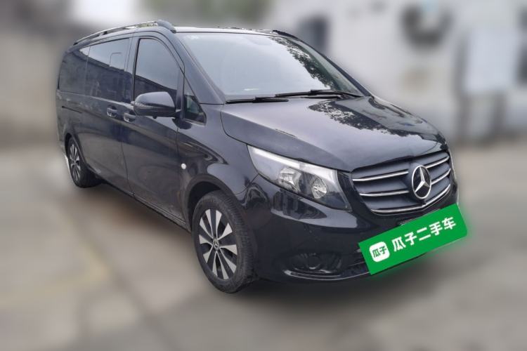 Used Mercedes-Benz Vito 2021 2.0T Elite Version 7 Seats Front Right 45 Deg