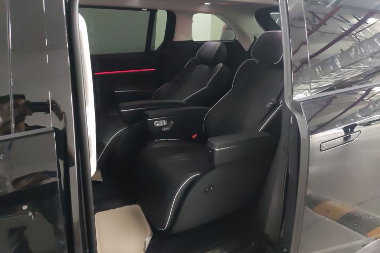 Used XPeng X9 2024 702 Ultra-Long Range Pro