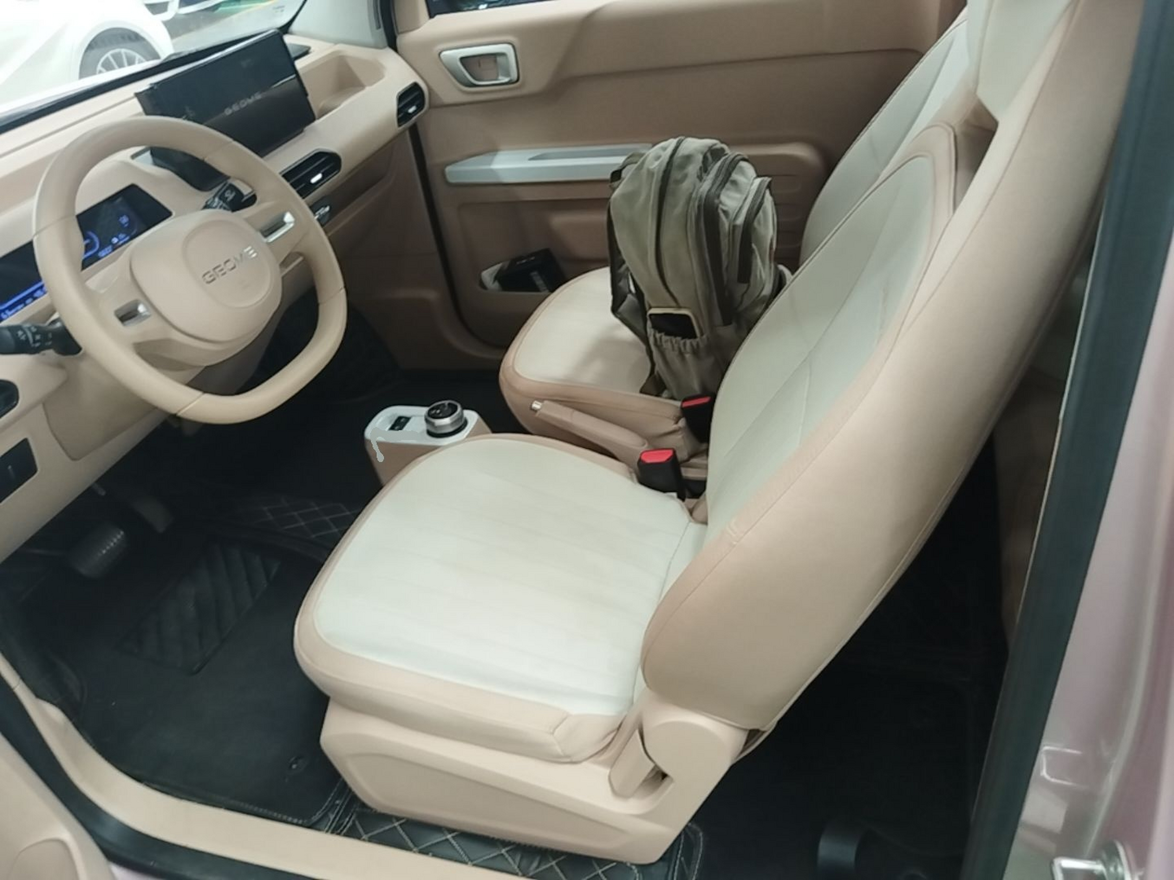 Vordere Reihe im Auto