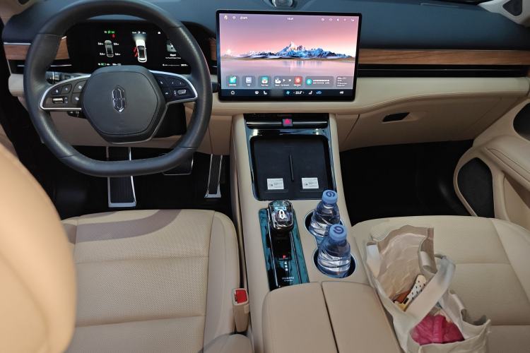 Used Hima AITO M5 2022 Pure Electric All-Wheel-Drive Performance Edition Center Console