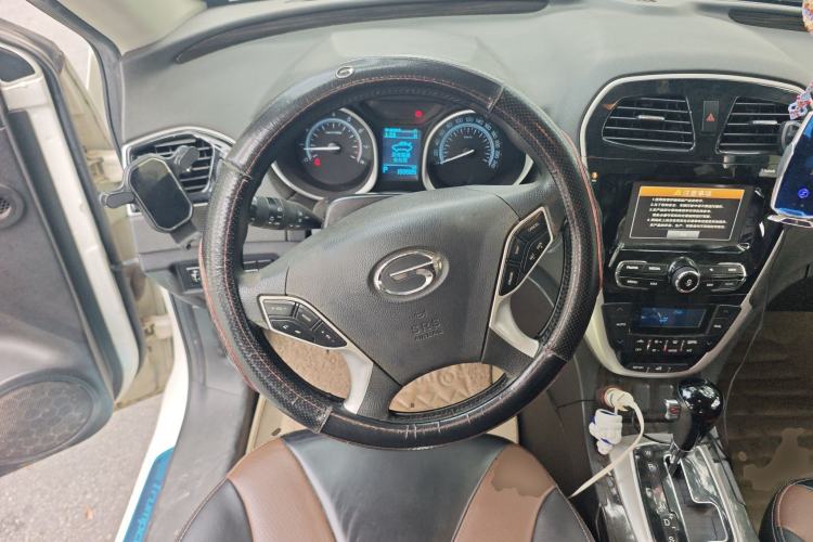 Used GAC Trumpchi GS5 Super 2016 1.8T Automatic All-Wheel-Drive Anniversary Edition Steering Wheel