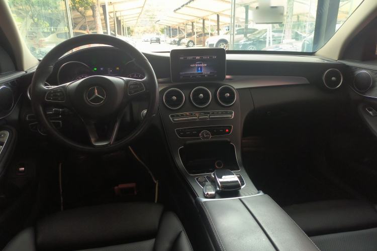 Used Mercedes-Benz C-Class 2017 Restyled C 180 L Fashion Edition Sport Version Center Console