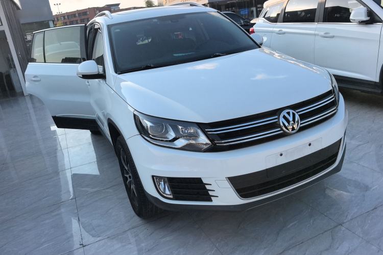Used Volkswagen Tiguan 2015 1.8TSI Automatic Two-Wheel Drive Luxury Model Exterior 2