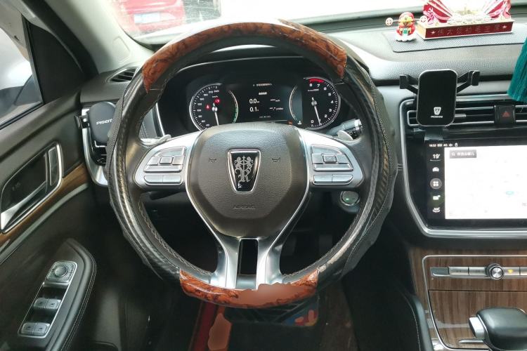 Used Roewe RX8 2019 30T Smart Connectivity Two-Wheel Drive Supreme Flagship Edition