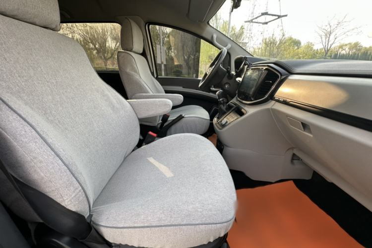 Used JAC Refine M4 2019 Business & Travel Series 2.0L Manual Comfort Model China VI