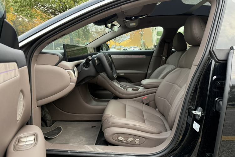 Used IM L6 2025 Ultra Model
