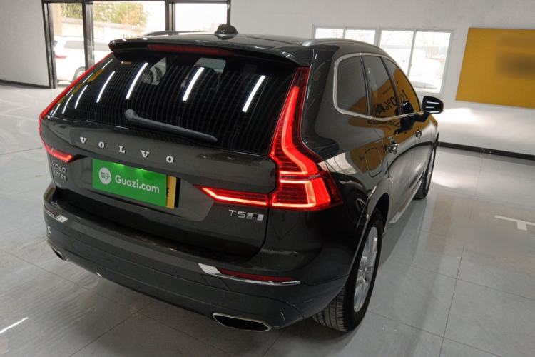 Used Volvo XC60 2020 T5 4x4 Zhiyi Luxury Edition Rear Right 45 Deg