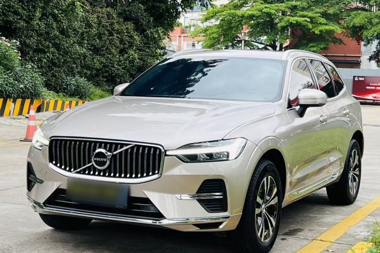 Used Volvo XC60 2025 B5 4x4 Smart Luxury Edition