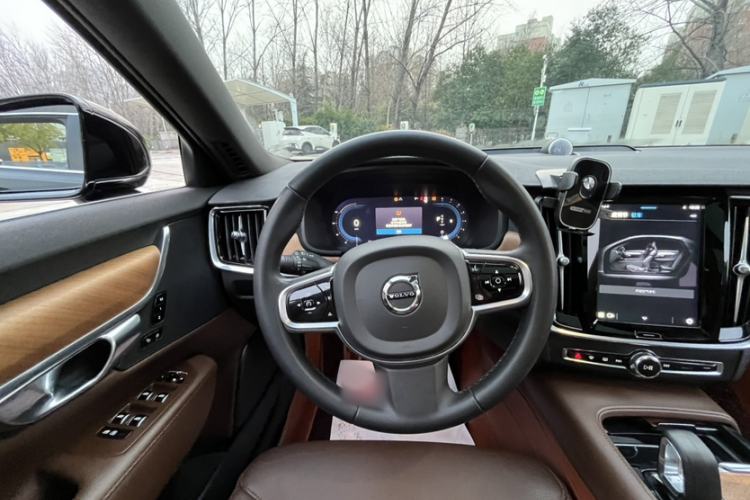 Used Volvo S90 2024 B5 Zhiyi Luxury Edition