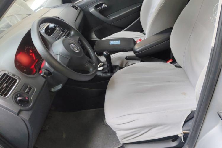 Used Volkswagen Polo 2013 1.4L Manual Fashion Edition