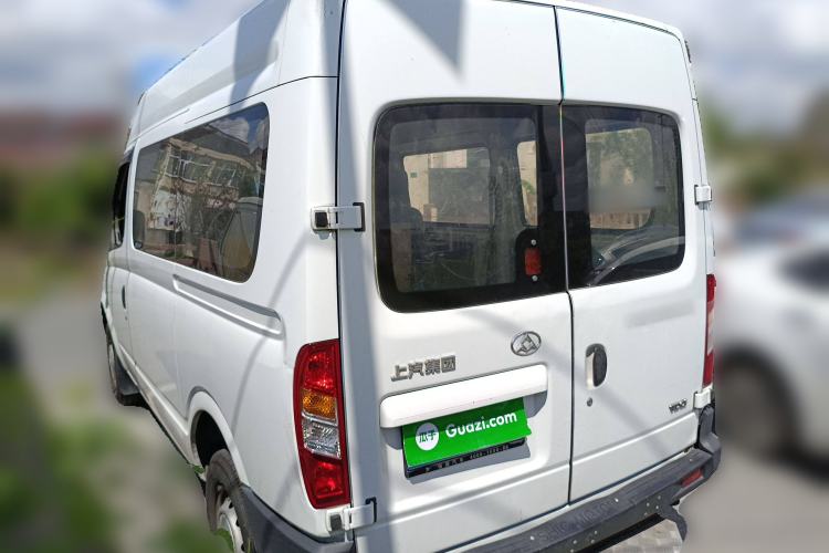 Used SAIC MAXUS Xintu V80 2015 2.5T Manual Aoyuntong Version Short Wheelbase Mid-Roof