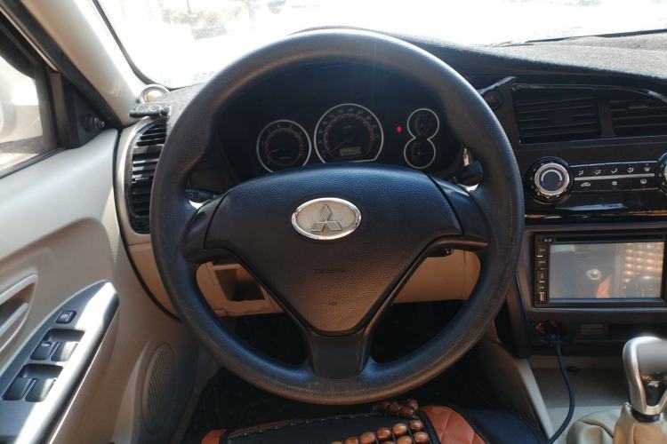 Used Soueast V3 Lingyue 2012 Revised Version 1.5L Manual – Happiness Edition Steering Wheel