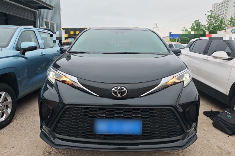 Used Toyota Granvia 2024 2.5L Hybrid Comfort Edition