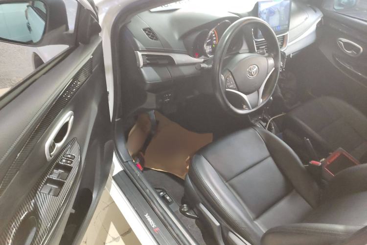 Used Toyota YARiS L Zhi Xiang 2022 1.5L CVT Luxury PLUS Edition Interior 3