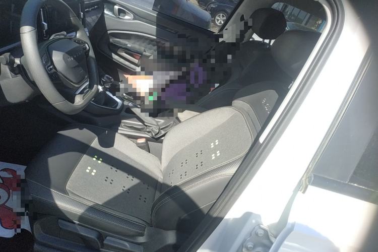 Used Baojun RM-5 2019 1.5T Manual Elite Version with 24-Hour Online Service 6 Seats