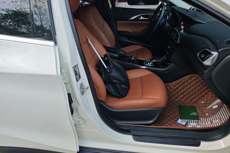 Used Infiniti QX30 2017 1.6T Two-Wheel Drive Fashion Edition Right Front Seat