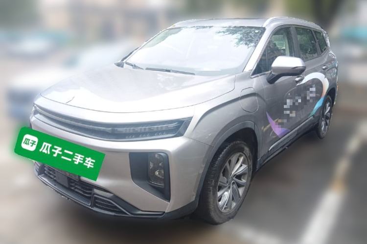 Used Livan 9 2023 470 km Leading Edition