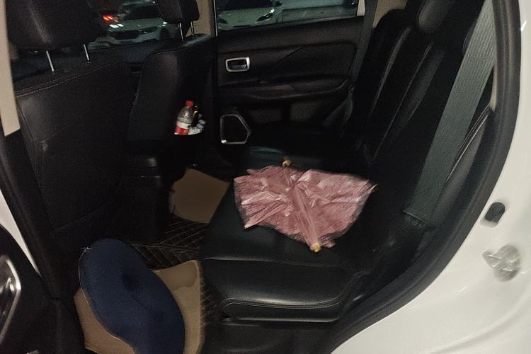 Used Mitsubishi Outlander 2018 2.4L 4x4 Elite Edition 5 Seats