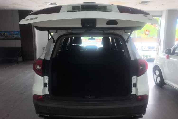 Used BYD Song 2016 1.5TI Manual Luxury Model Trunk