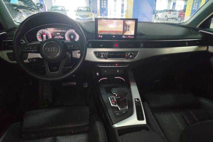 Used Audi A4L 2022 40 TFSI Luxury Dynamic Model
