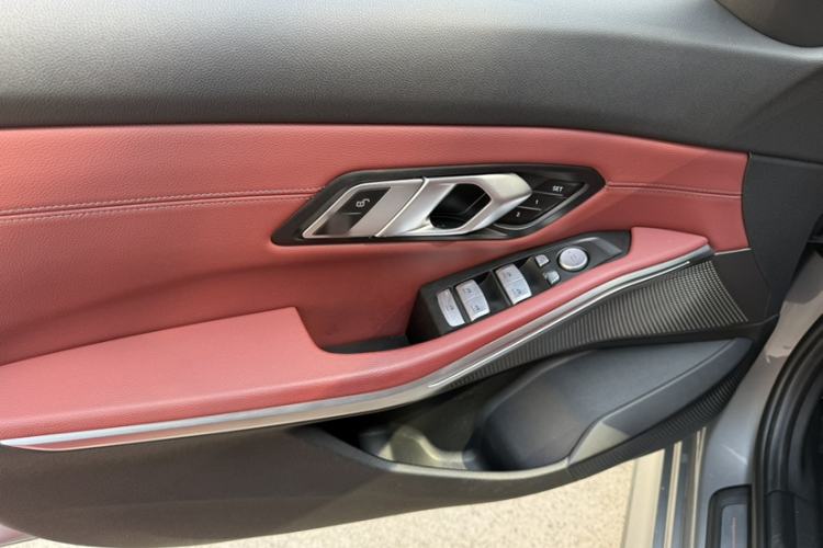 Used BMW i3 2024 eDrive 35 L
