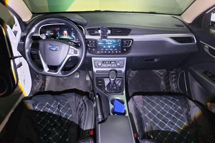 Used Geely Auto Emgrand 2018 1.5L Manual Upward Connect Edition Center Console