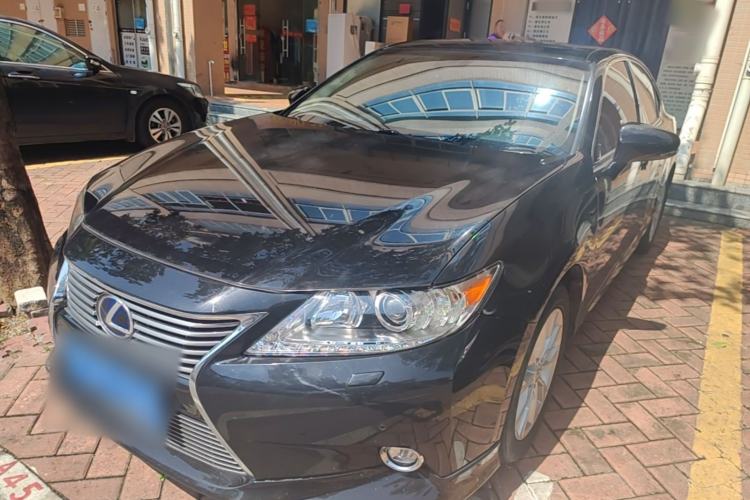 Used Lexus ES 2014 300h Elite Edition