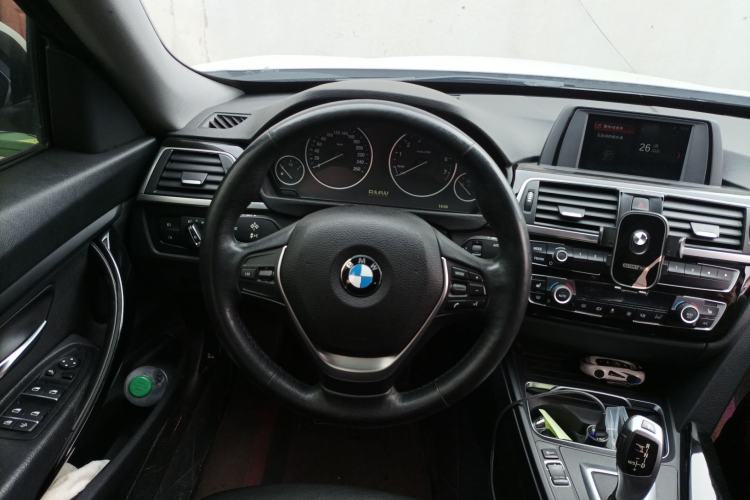 Used BMW 3 Series GT 2018 320i Sport Edition Steering Wheel