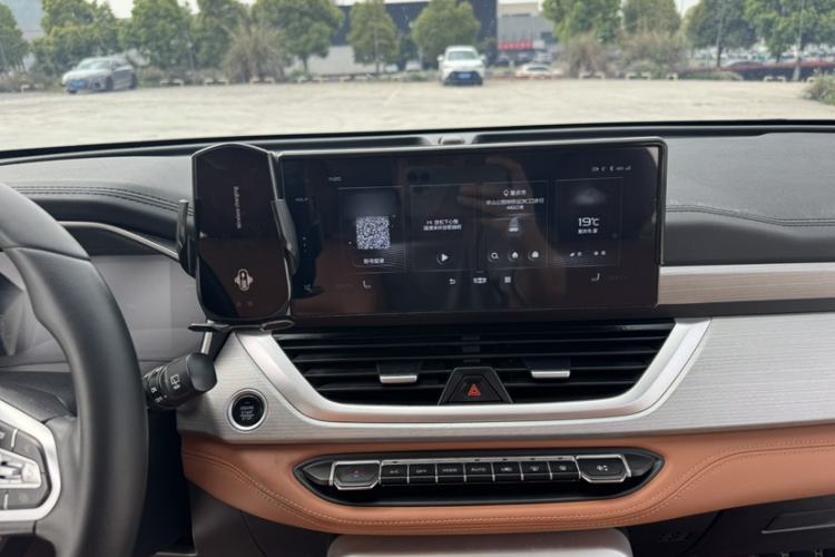 Used Geely Auto Vision X6 2020 1.4T CVT Asian Games Edition
