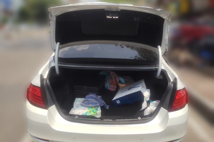 Used BMW 5 Series 2017 535Li Leading Model
