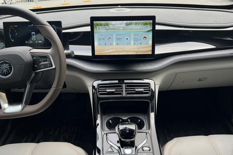 Used BYD Qin PLUS 2024 HONOR Edition DM-i 55KM Leading Model
