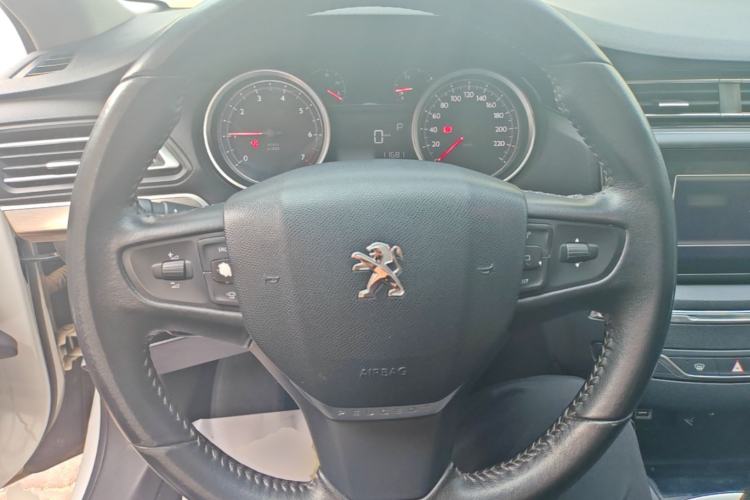Used Peugeot 408 2015 1.2T Automatic Luxury Edition Steering Wheel