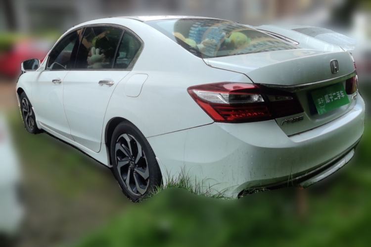 Used Honda Accord 2016 2.4L Luxury Edition Rear Left 45 Deg