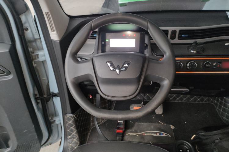 Used Wuling Hongguang MINIEV 2022 Easy Version Lithium Iron Phosphate Steering Wheel