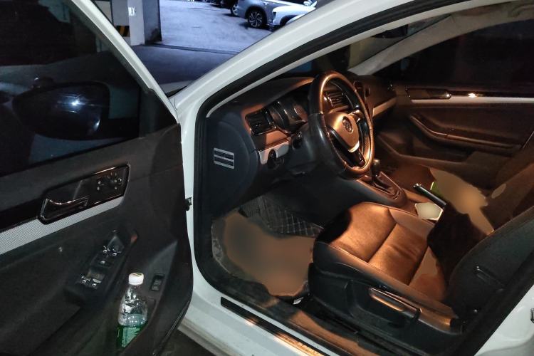 Used Volkswagen Sagitar 2015 1.6L Automatic Comfort Model