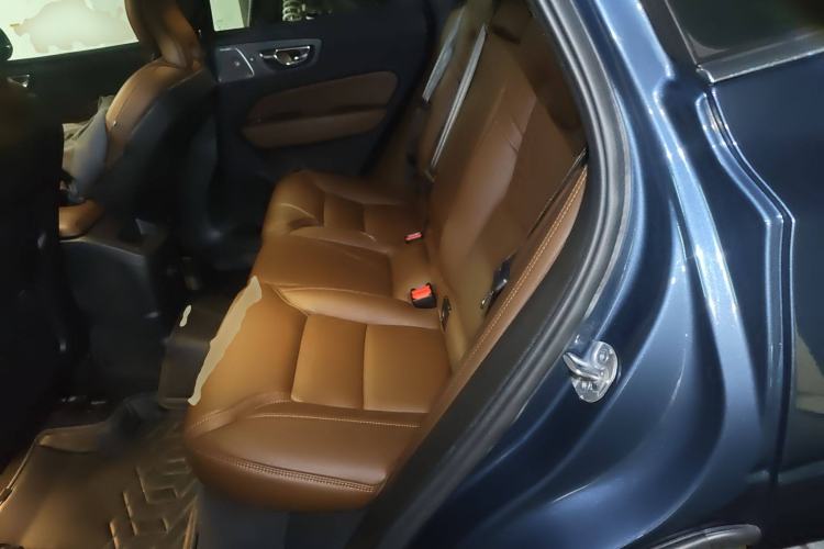 Used Volvo XC60 New Energy 2024 T8 Plug-in Hybrid Long-Range All-Wheel Drive Smart Luxury Edition Left Rear Seat