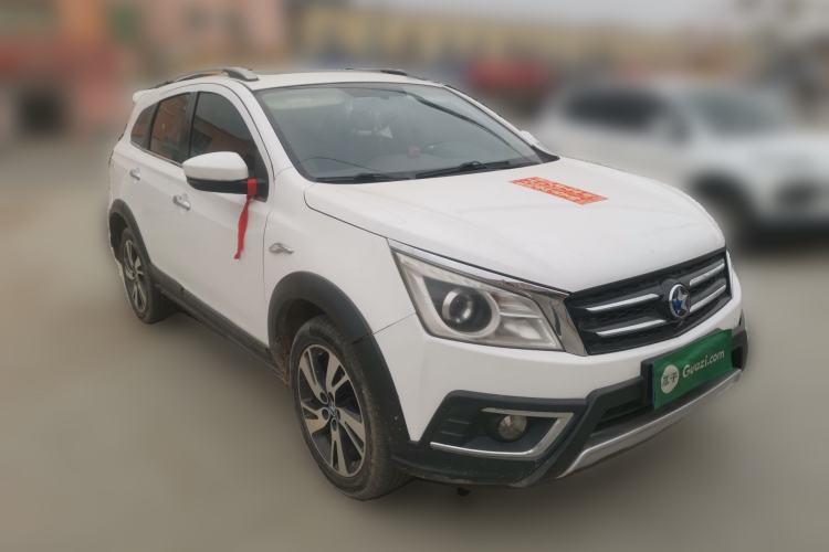 Used Venucia T70X 2015 2.0L CVT Smart Enjoyment Sport Edition