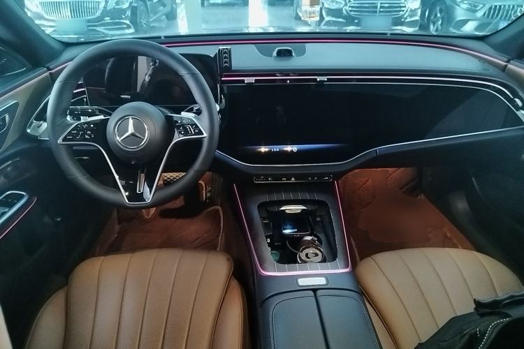 Used Mercedes-Benz E-Class 2024 E 300 L Luxury Model Center Console