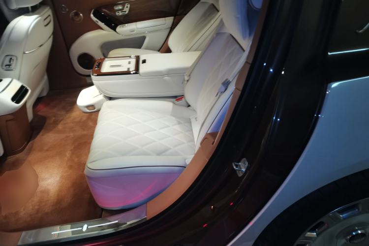 Used Hima S800 2025 Model, Range-Extended Starlight Premium Edition, 5 Seats Left Rear Seat