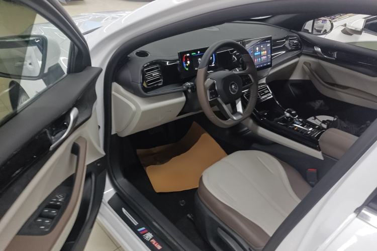 Used BYD Qin PLUS 2024 HONOR Edition DM-i 55KM Leading Model