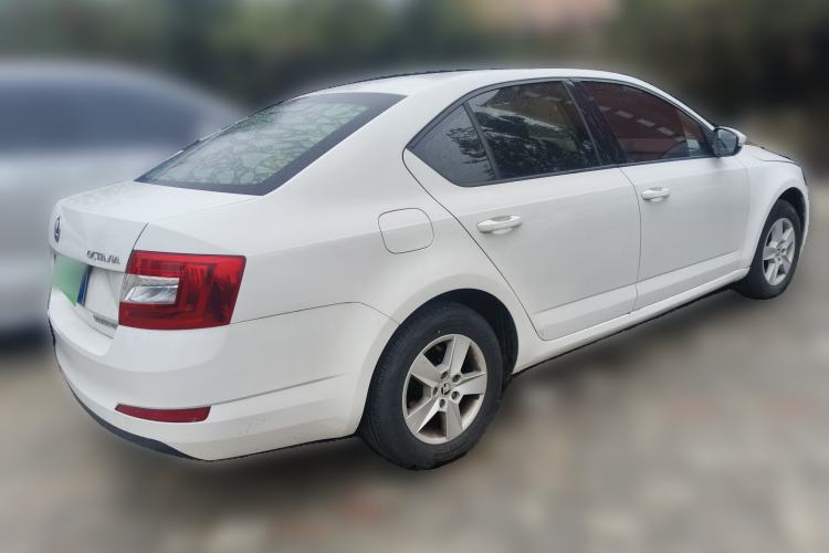 Used Skoda Octavia 2017 Classic Model 1.6L Automatic Standard Edition
