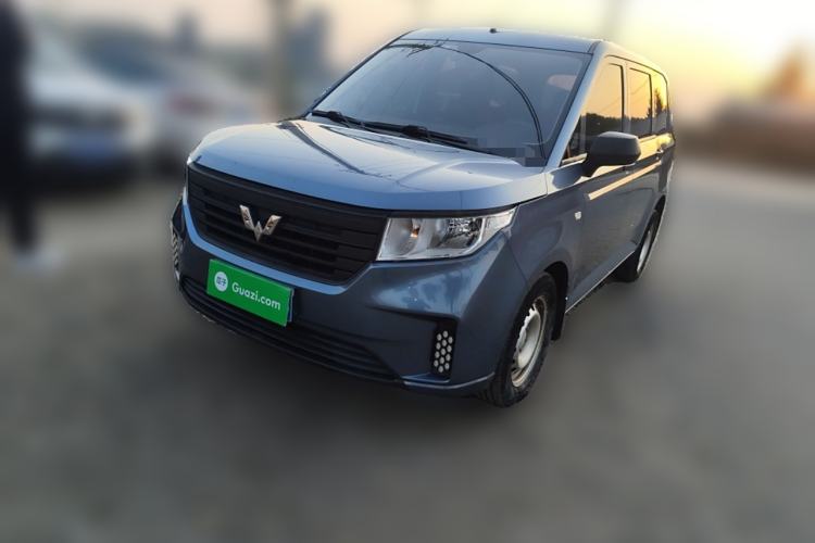 Used Wuling Hongguang PLUS 2019 1.5T Manual Standard Edition 5 Seats