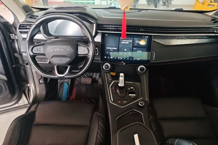 Used Lynk & Co 05 2020 2.0TD Two-Wheel Drive Shine Halo Center Console