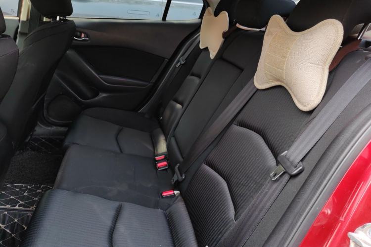 Used Mazda 3 Axela 2016 Sedan 1.5L Automatic Luxury Model