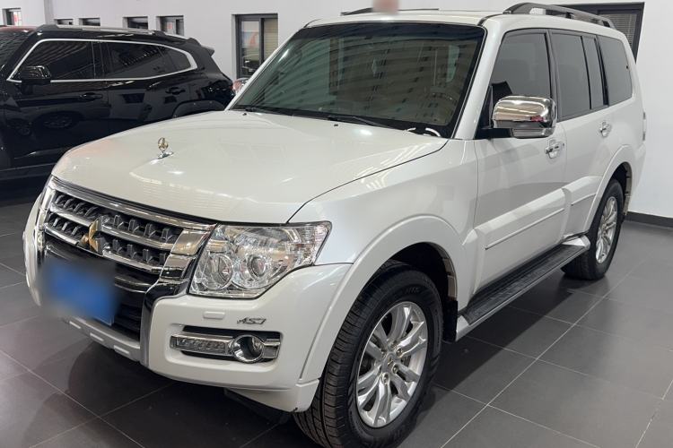 Used Mitsubishi Pajero 
