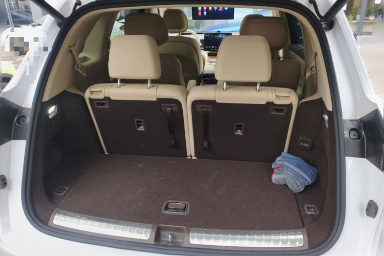 Used Hima AITO M7 2026 Model Range-Extending Ultra All-Wheel Drive 6-Seater Version Trunk