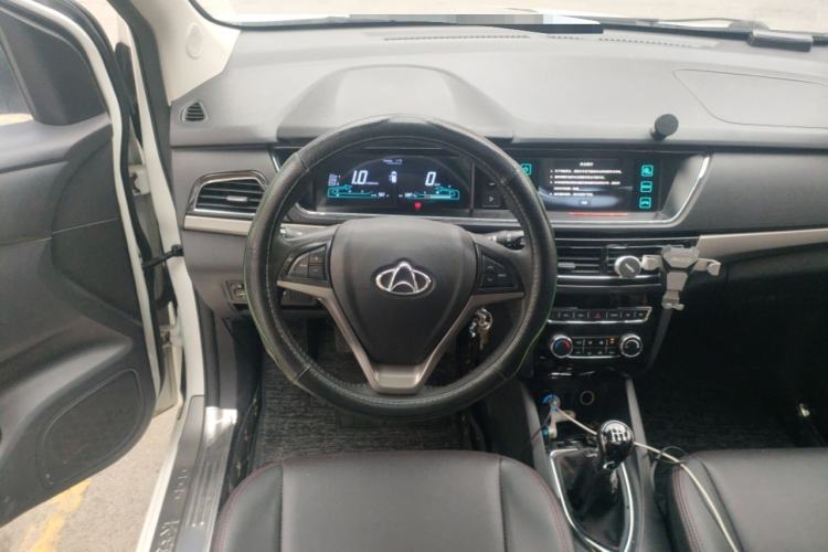 Used CHANGAN KAICHENG Oushang A600 2016 1.5L Manual Luxury 7-Seater Steering Wheel