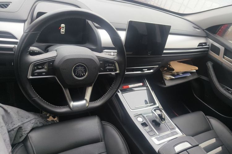 Used BYD Qin Pro New Energy 2019 DM Super Edition 1.5TI Automatic Smart Connect Speedy Model China VI Standard Center Console