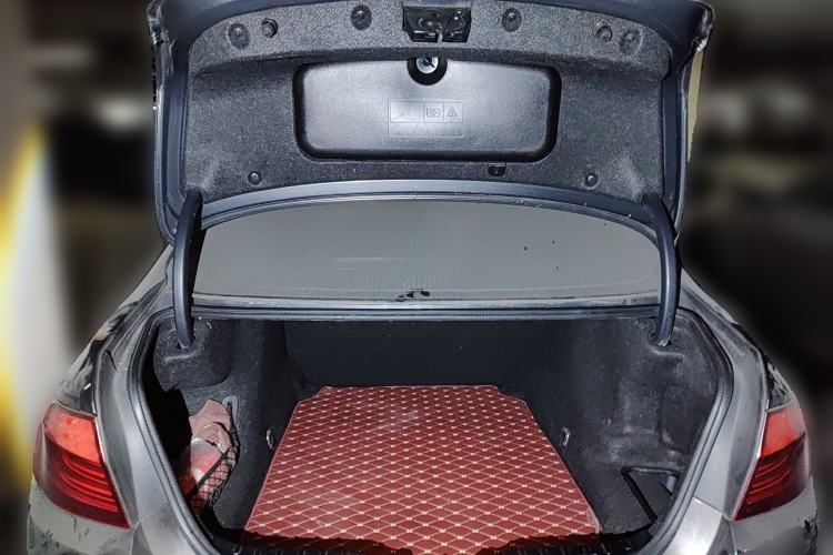 Used BMW 5 Series 2011 523Li Luxury Model
