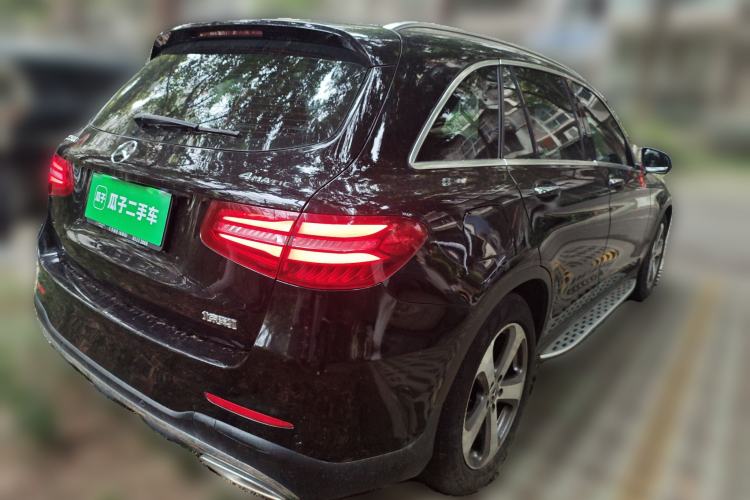 Used Mercedes-Benz GLC 2017 GLC 260 4MATIC Luxury Model Rear Right 45 Deg